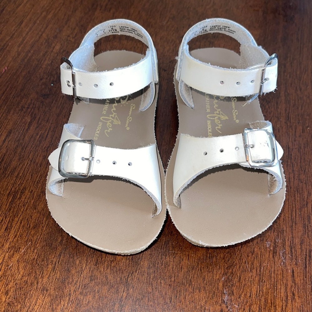 Salt water Sandle toddler shoe size 6